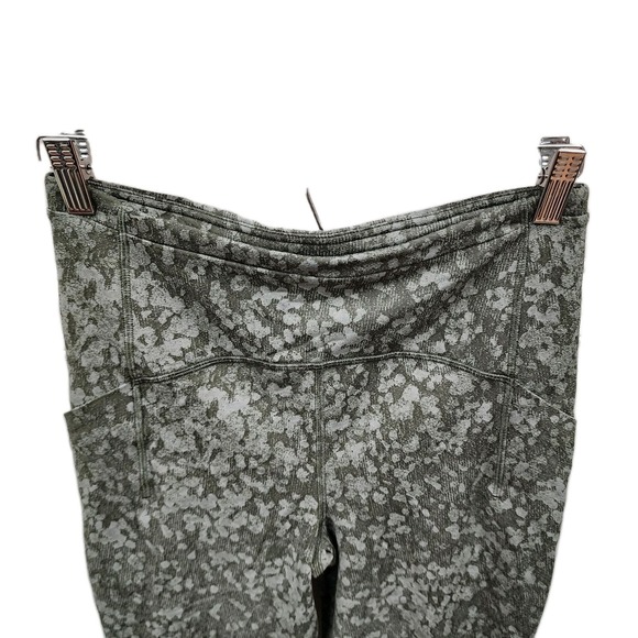 Lululemon Crop Leggings Womens 8 Black Gray Camo Side Pocket Athletic LW6AK8S - Picture 2 of 8